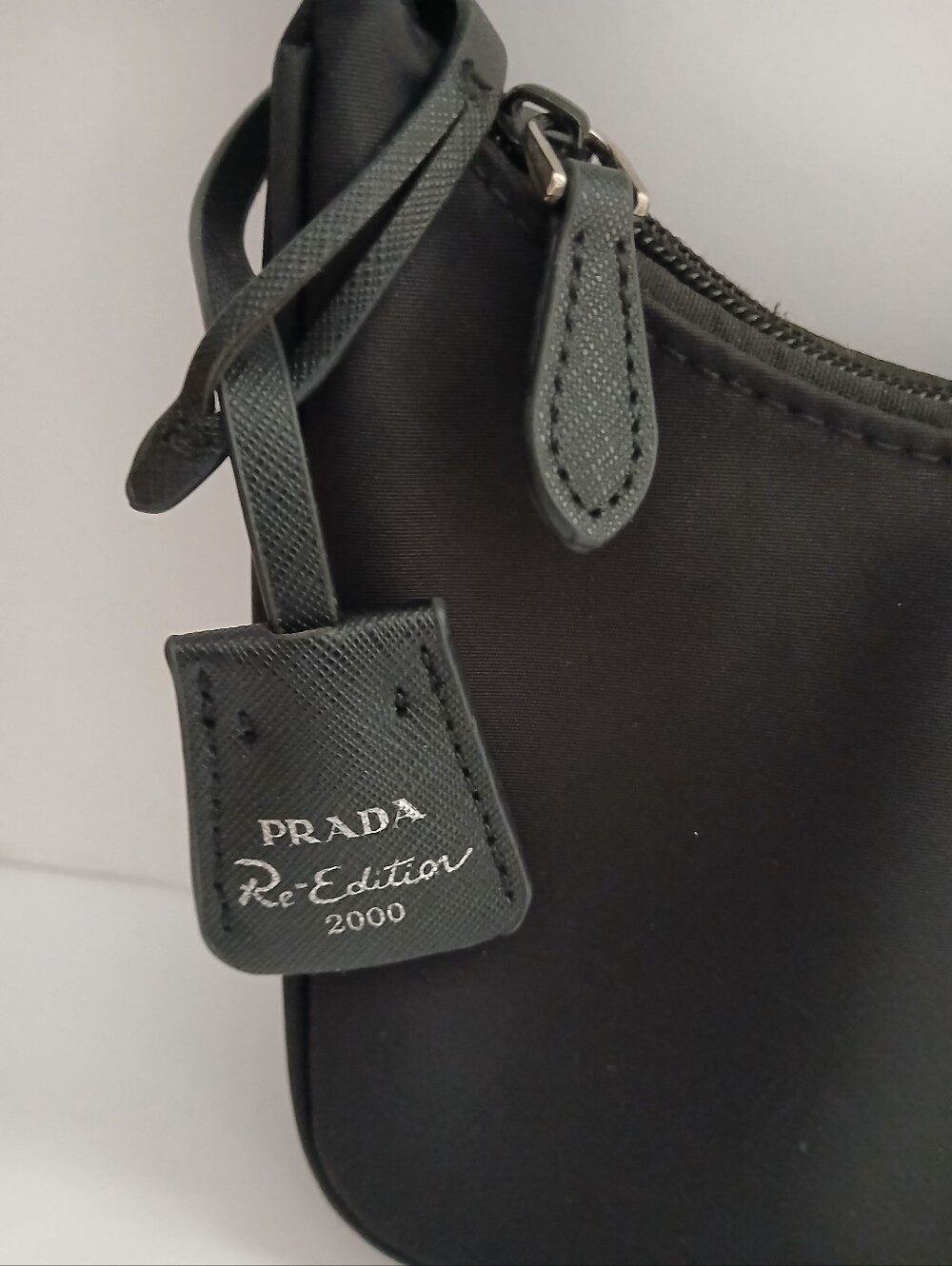 Prada Re-Nylon Re-edition 2000 Mini Bag - Picture 3 of 8